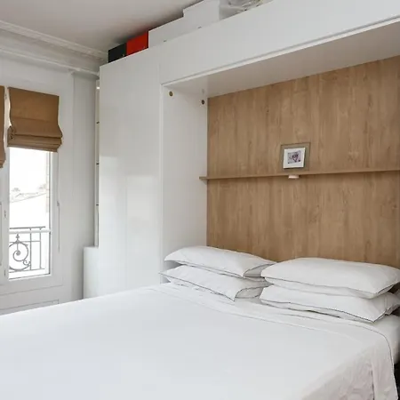 Apartment High Standing 17 Paris