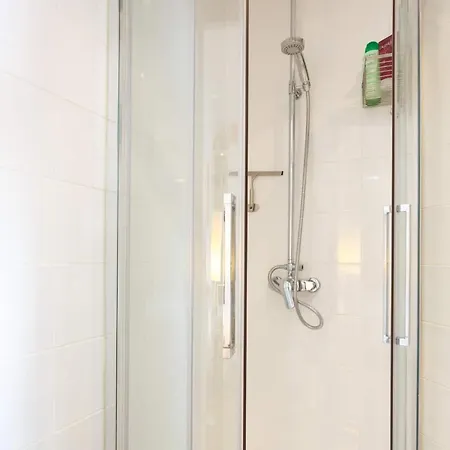 High Standing 17 * Παρίσι